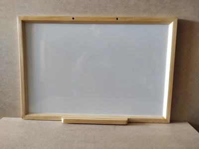 Pizarra de 60x40 acrílica con marco de madera | pizarra blanca