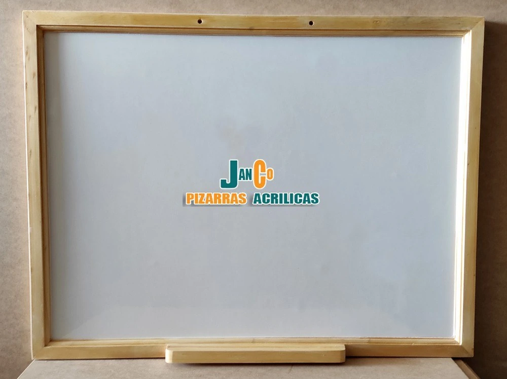 Pizarra de 80x60 acrílica con marco de madera | pizarra blanca
